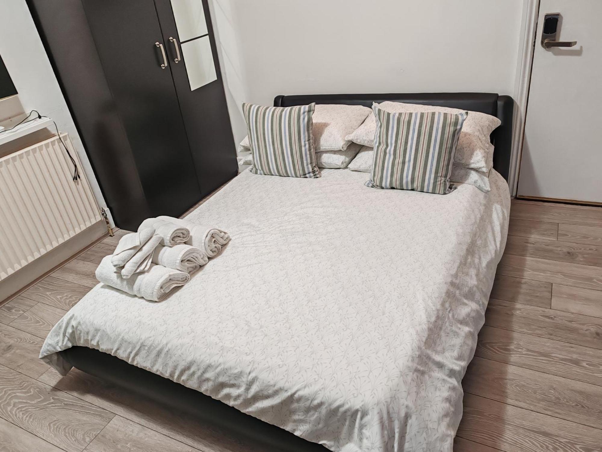 Kilburn High Road Studio Apartments Londra Dış mekan fotoğraf